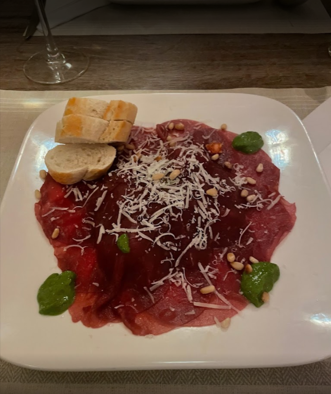 Argentijnse carpaccio bij Poco Mucho Enschede